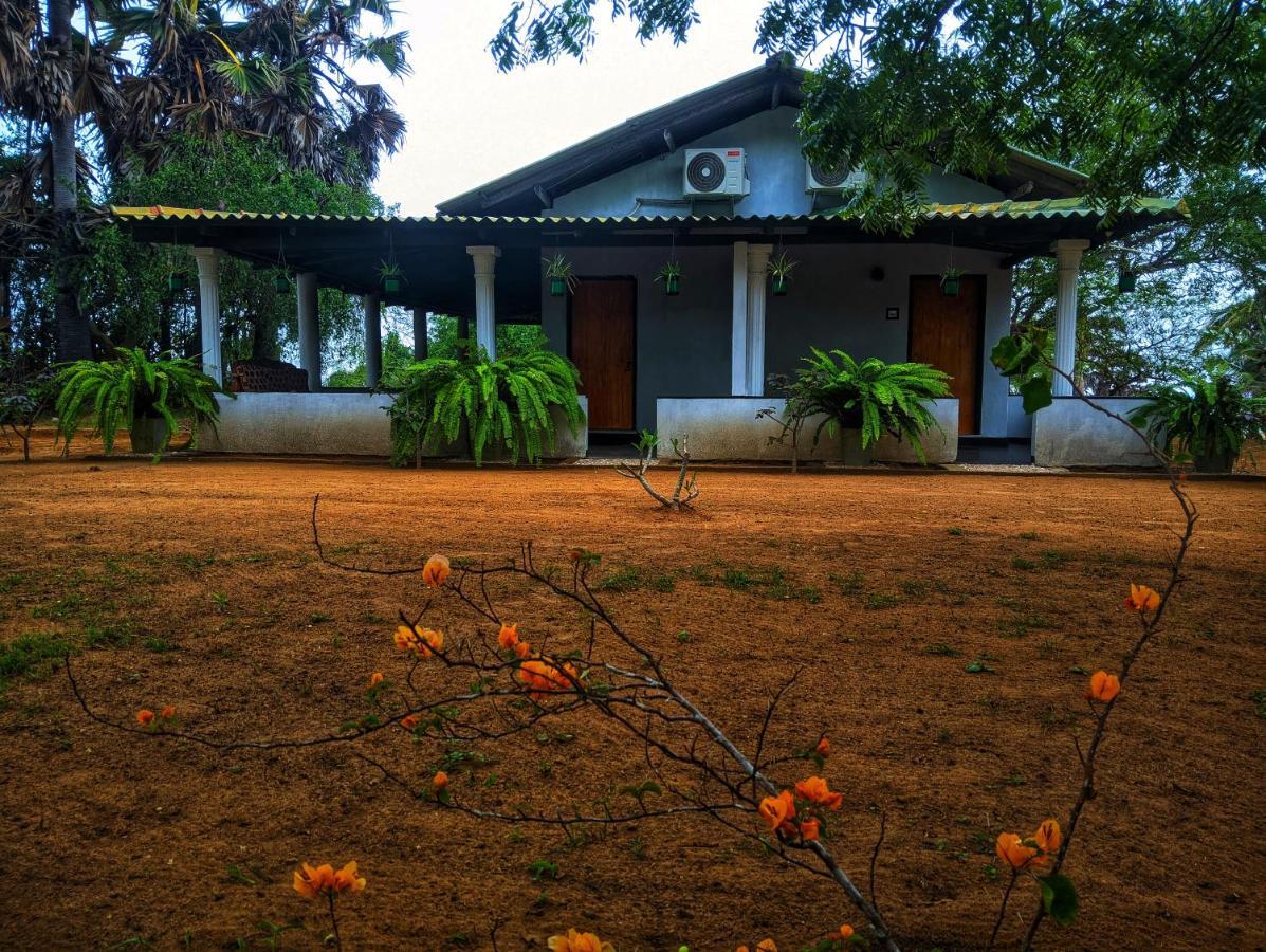 Beach Bungalow Yala Киринда Екстериор снимка